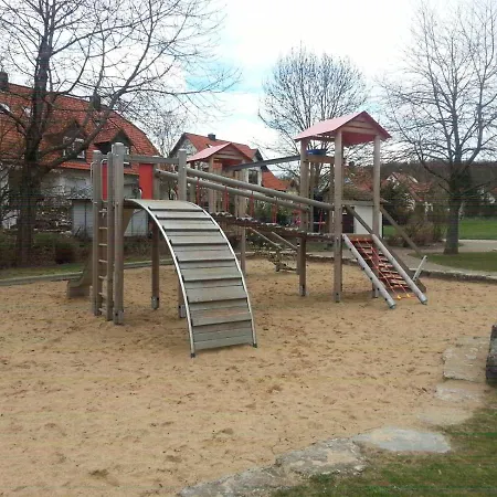 Homestay Lichtdurchflutetes - Kaeppele Waldbuttelbrunn